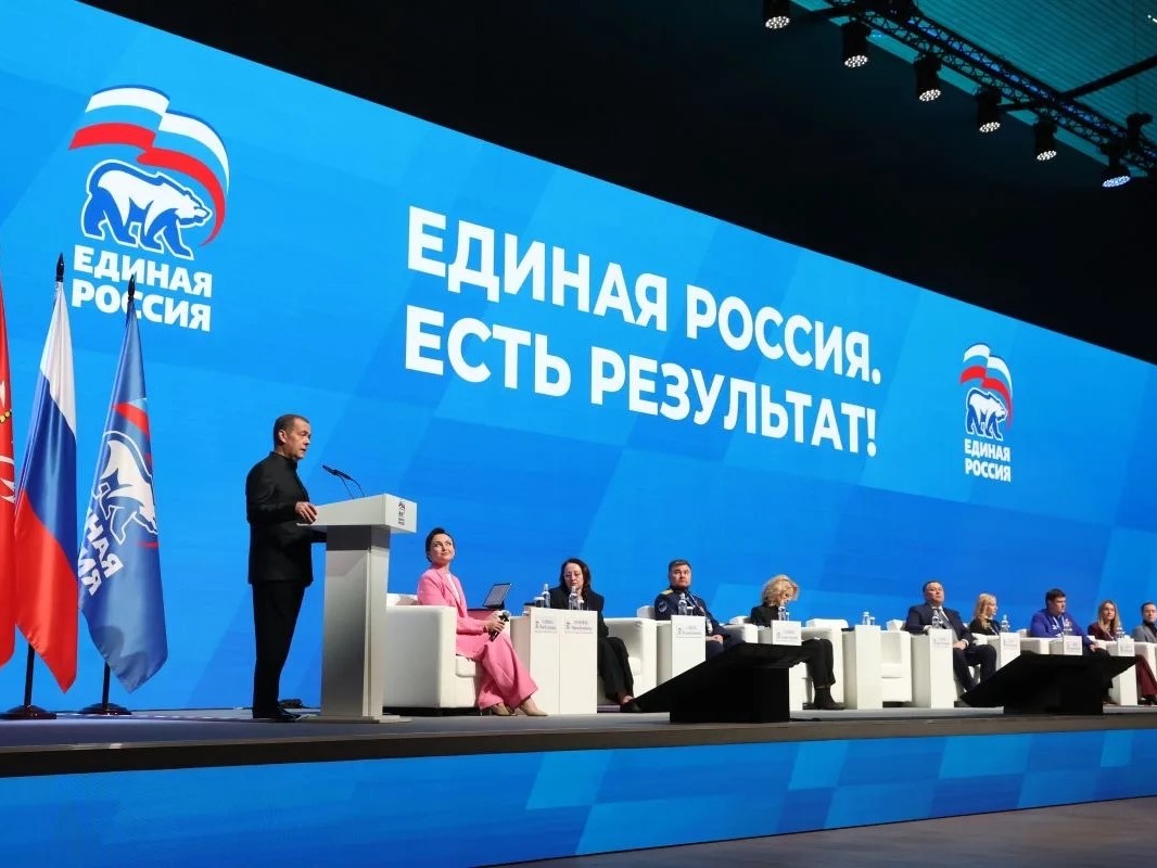 «Единая Россия» предложила новые меры поддержки семей с детьми.