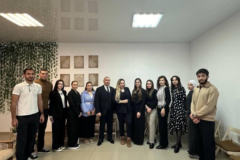 Собрание межэтноконфессионального молодежного клуба прошло в Пятигорске.