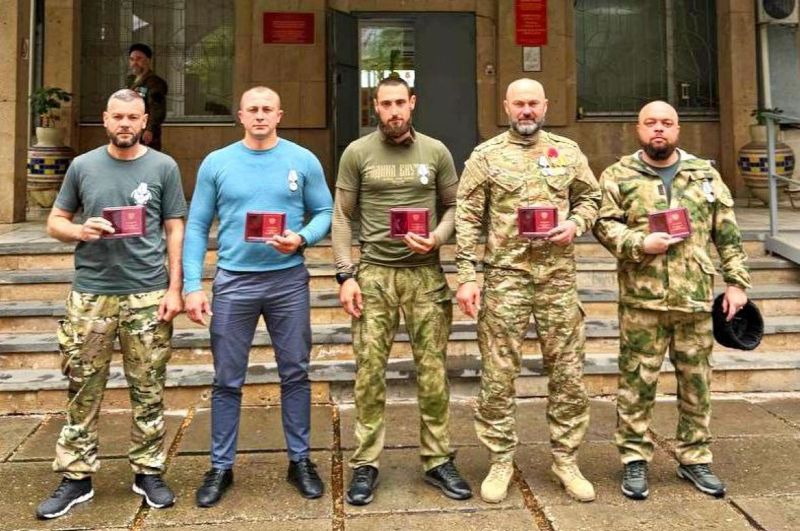 В Пятигорске государственные награды вручены бойцам казачьей разведывательной бригады «Терек».
