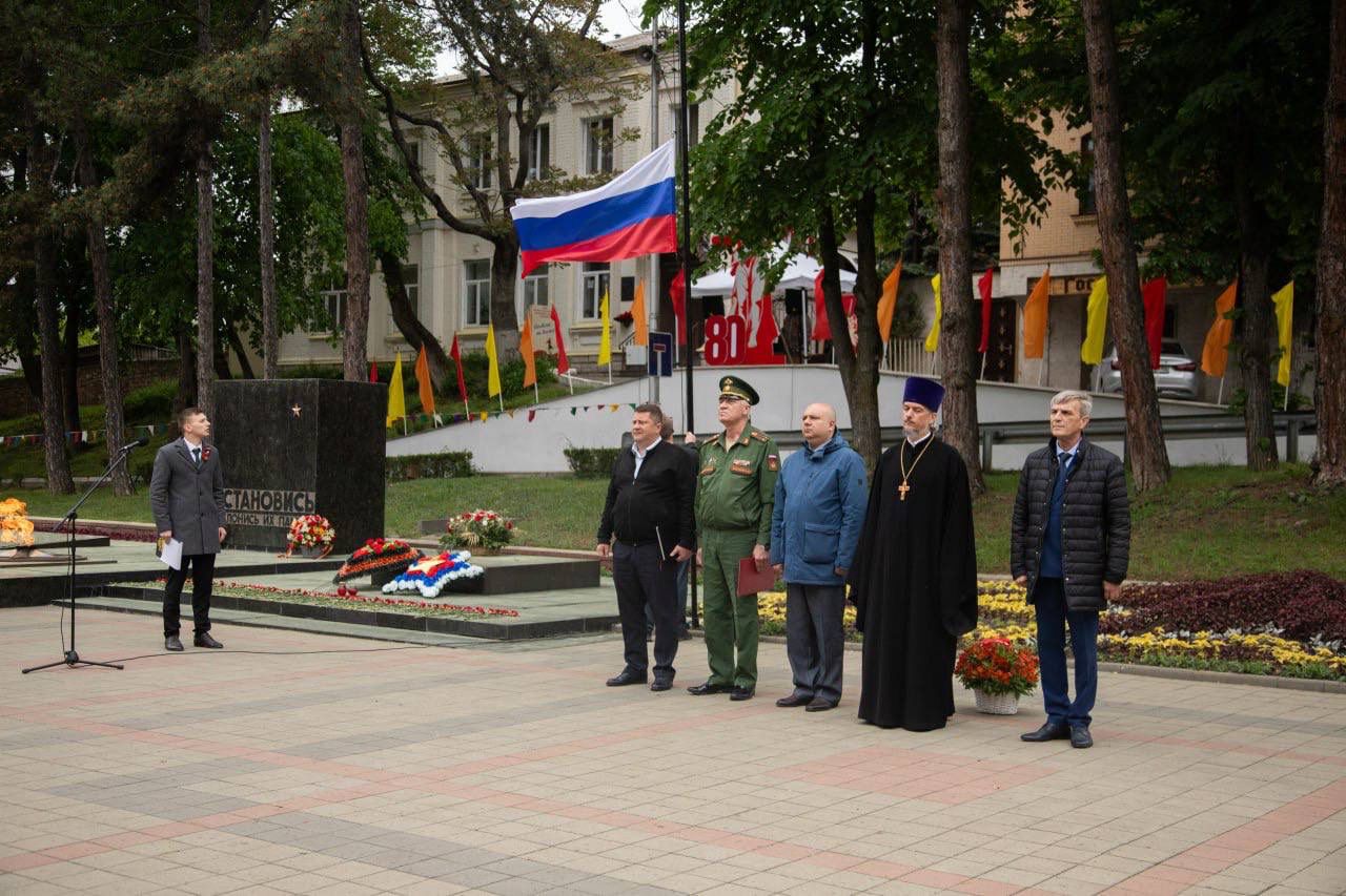 42 новобранца приняли военную присягу в День призывника в Пятигорске.