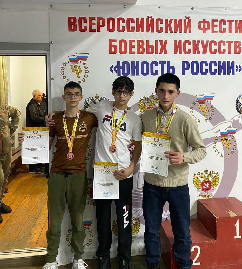 Пятигорские спортсмены завоевали бронзу на краевых состязаниях по боксу.