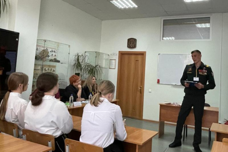 Ветеран боевых действий, участник СВО, педагог дополнительного образования пятигорского лицея №20 Дмитрий Кулаков – победитель краевого этапа Всероссийского конкурса «Воспитать человека». Ветеран боевых действий, участник СВО, педагог дополнительного образования пятигорского лицея №20 Дмитрий Кулаков – победитель краевого этапа Всероссийского конкурса «Воспитать человека».