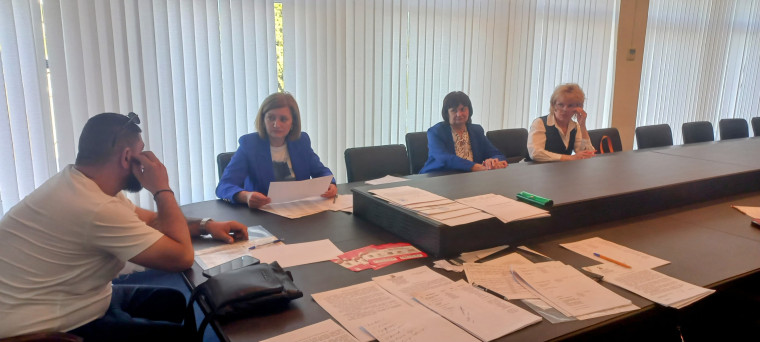 В Пятигорске обсудили меры по защите трудовых прав . В Пятигорске обсудили меры по защите трудовых прав .