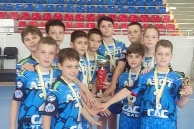 Пятигорские волейболисты – победители краевого Кубка юниоров.. Пятигорские волейболисты – победители краевого Кубка юниоров..